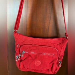 Kipling Gabbie Medium Size Shoulder Bag Escape Red